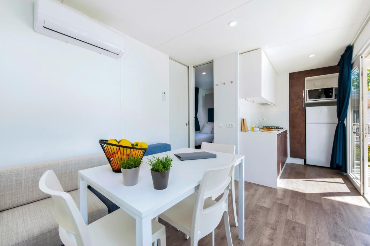 Maistra Camping Polari Mobile homes Rovigno Esterno foto