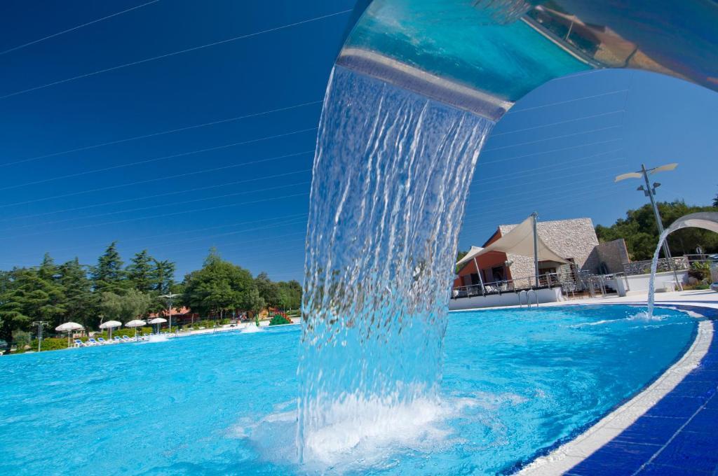 Maistra Camping Polari Mobile homes Rovigno Esterno foto