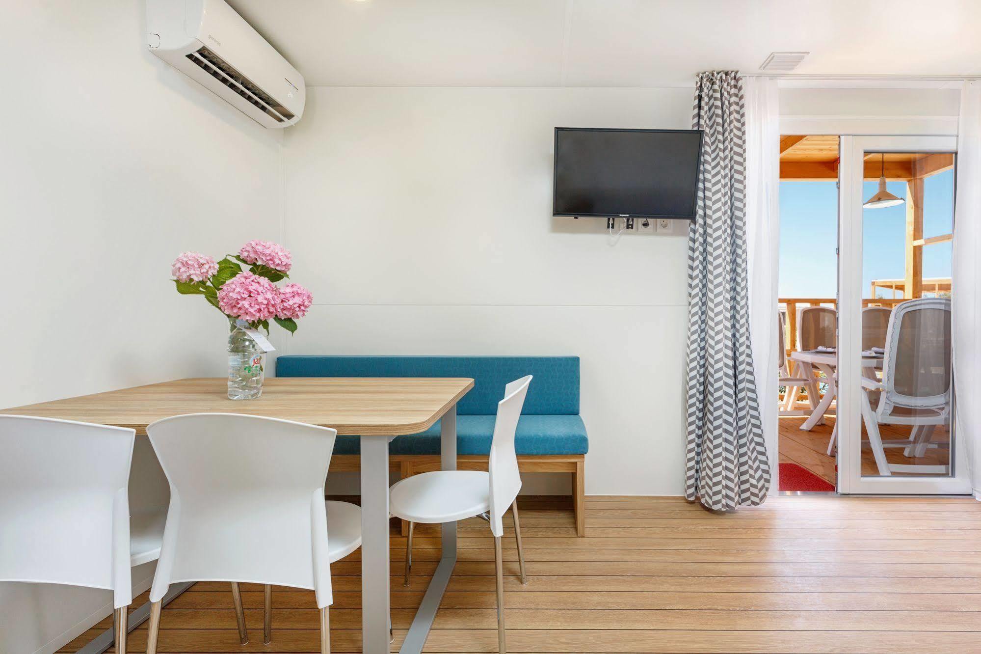 Maistra Camping Polari Mobile homes Rovigno Esterno foto